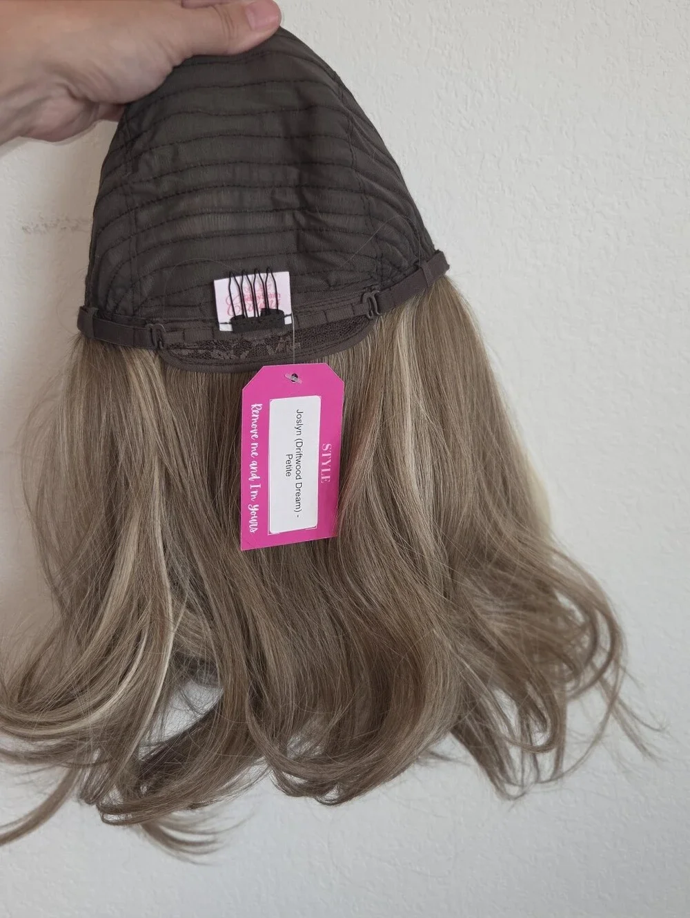 Chelsey Smith Crowns wig nwt